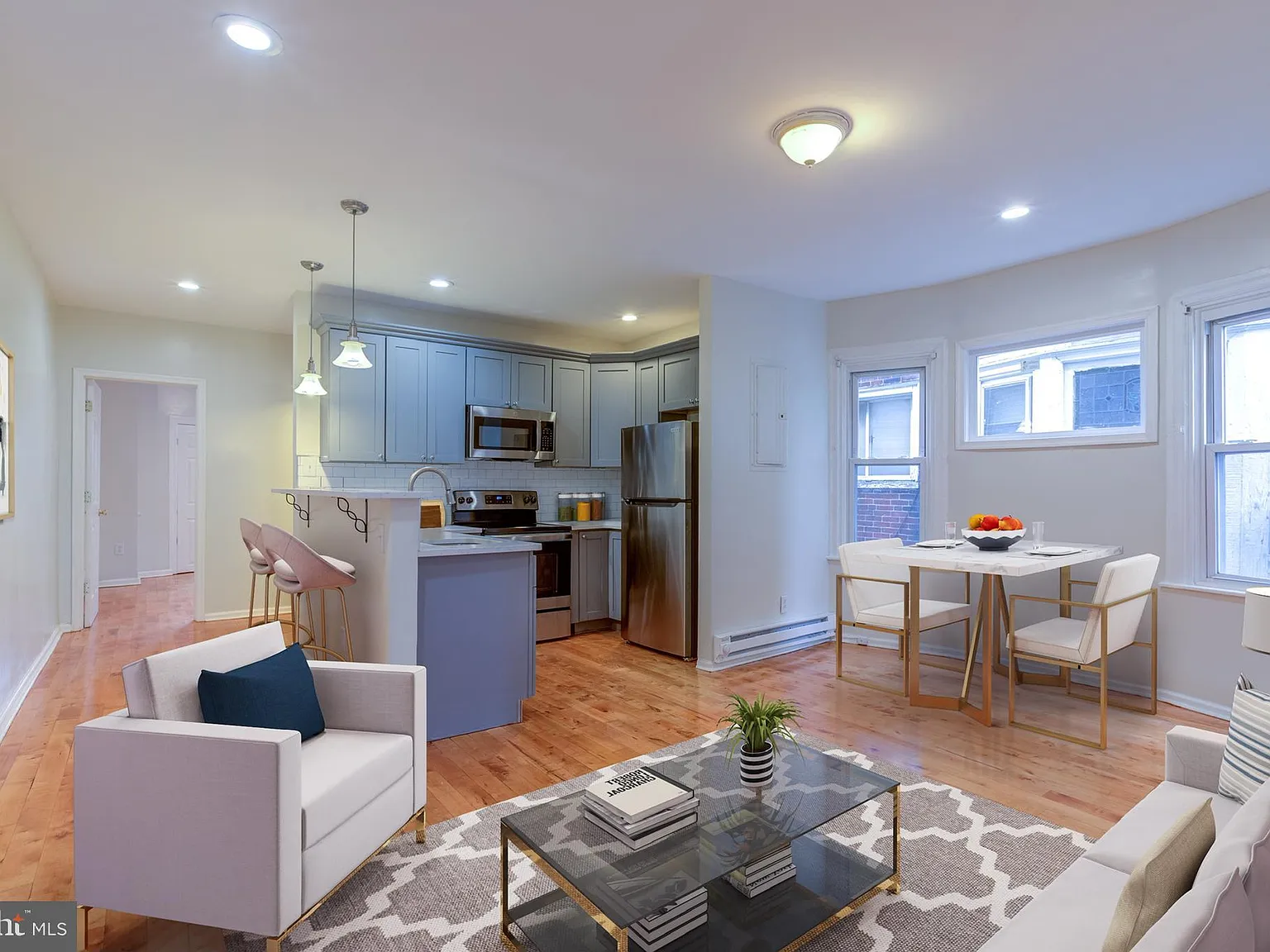 2 bed, 850 sqft, $1,425 — Photo 1
