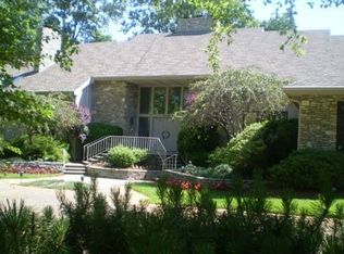 1409 Hadleigh Pl, Hurstbourne, KY 40222