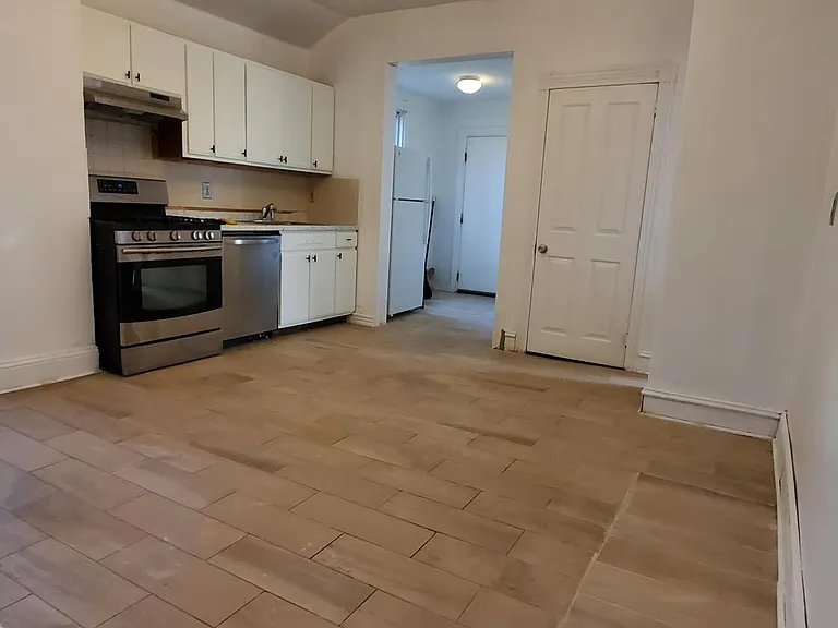 213 Lippincott Ave — Photo 22