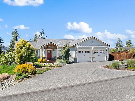 3rd image of 488 S Palmer Drive