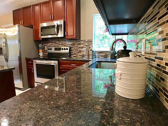 4th image of 1229 Fountainhead Dr
