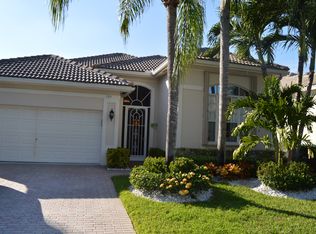 109 Palm Cir, Atlantis, FL 33462