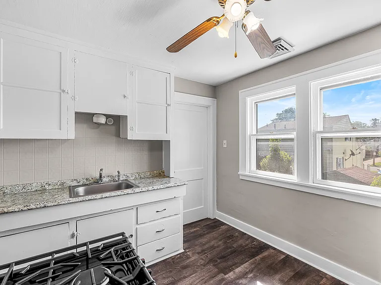 135 Weyand Ave #3 — Photo 7