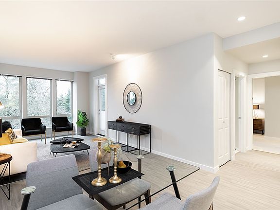 5th image of 2632 Library Ln #409