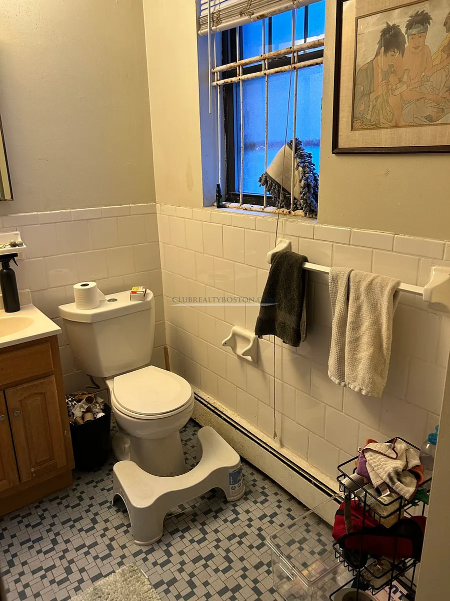 Building Photo - 58 Queensberry St #G3