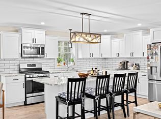 8 Big River Rd, Coventry, RI 02816