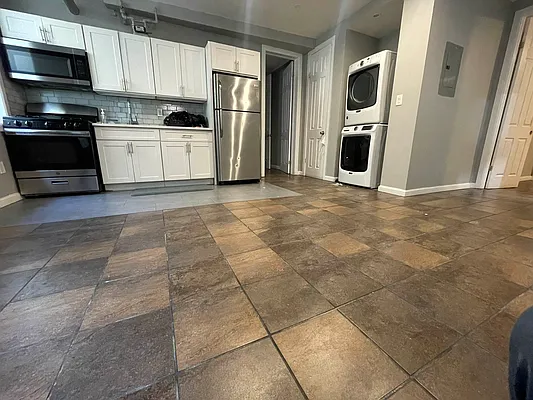 Rented by Bruma Realty LLC | media 2