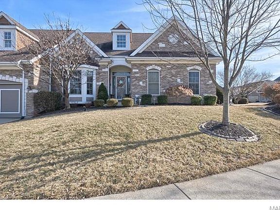 2nd image of 921 Chesterfield Villas Cir
