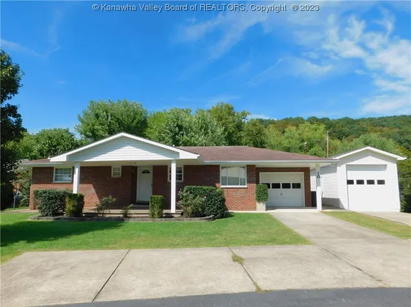 10 Jarrett St, Elkview, WV 25071