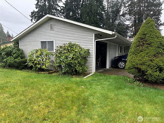 2nd image of 2615 Yelm Highway SE