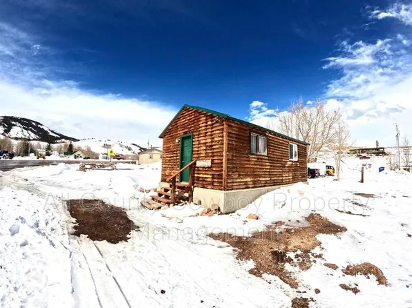 12A Cedar St, Centennial, WY 82055