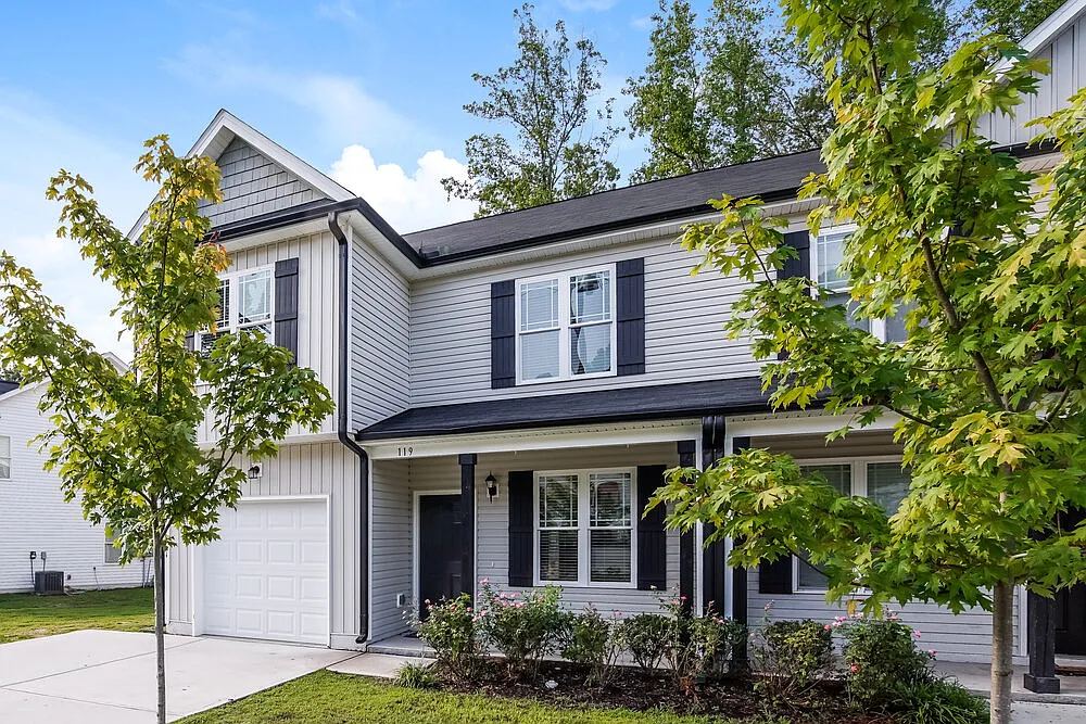 4 bed, 2.5 bath, 1446 sqft, $1,855 — Photo 4
