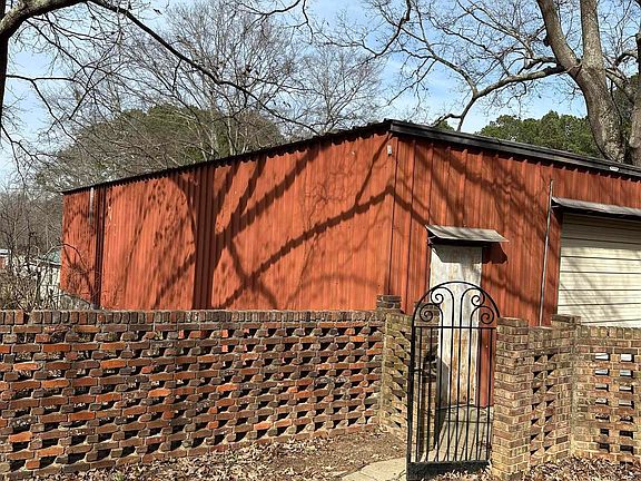 3rd image of 2121 Cheatwood Dr