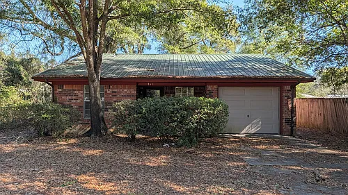 161 Benjamin St Photo 1