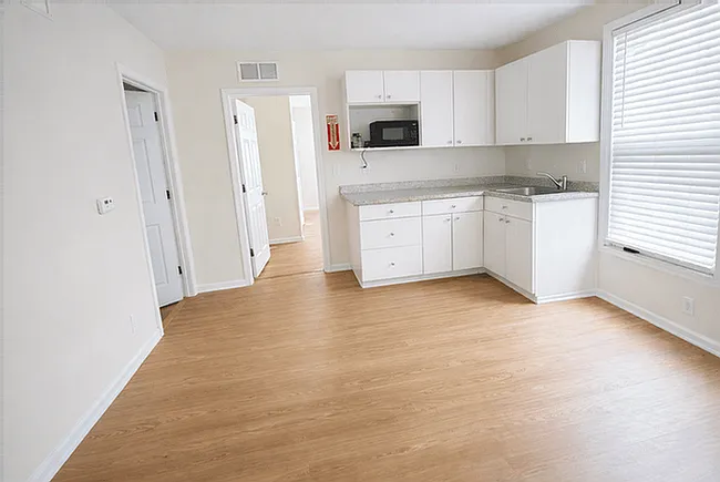 Building Photo - 422 N Hamilton St #1
