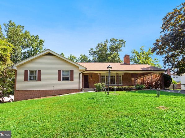 8803 Tuckerman Ln