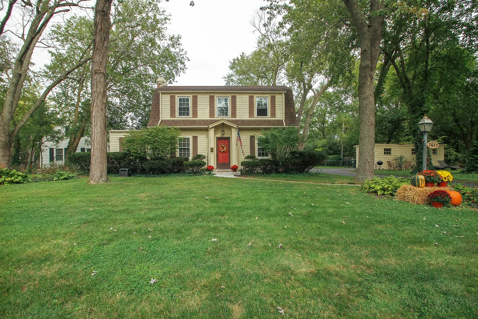 2635 Gordon Dr photo 1