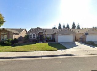 6537 E Buckeye Ave, Fresno, CA 93727