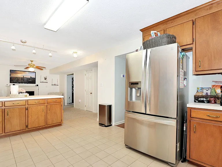 304 Charity Ln — Photo 7