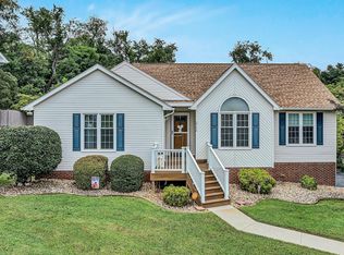 3706 Derby Dr, Roanoke, VA 24012