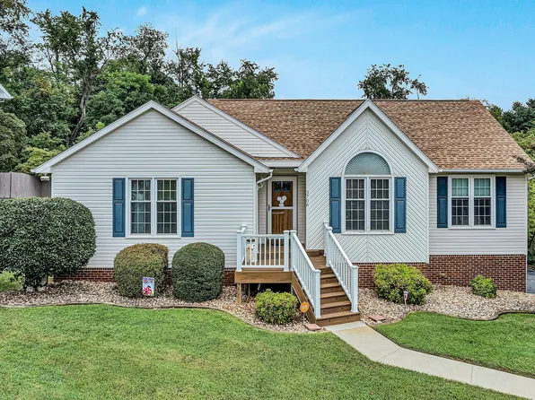 3706 Derby Dr, Roanoke, VA 24012