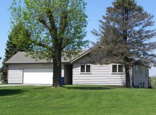 304 Ridgeview Dr, Sherrard, IL 61281