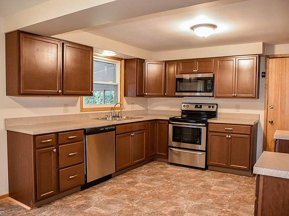 4th image of 5222 Ault Ave NE