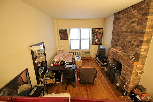 Rented by City Connections Realty | media 1