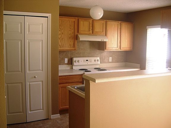 2nd image of 9909 Ashburn Lake Dr