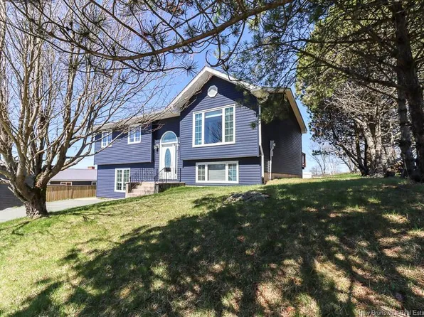7 Dalila Ct, Saint John, NB E2M 5P9
