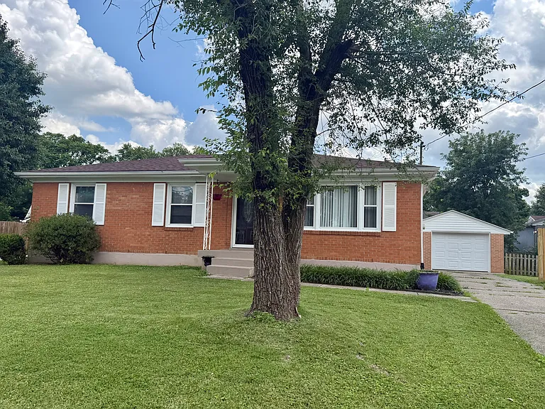 7106 Johnsontown Rd — Photo 2