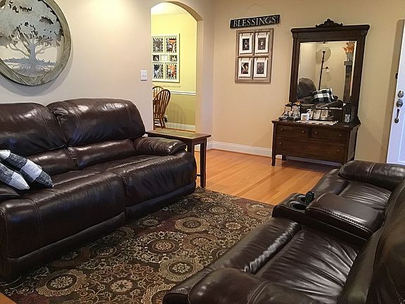 4th image of 90 Davis Norton Ln