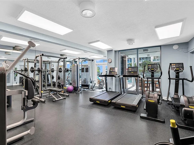 1500 Ocean Dr #1003 — Photo 29