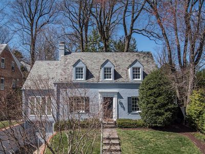 7304 Brennon Ln, Chevy Chase, MD, 20815