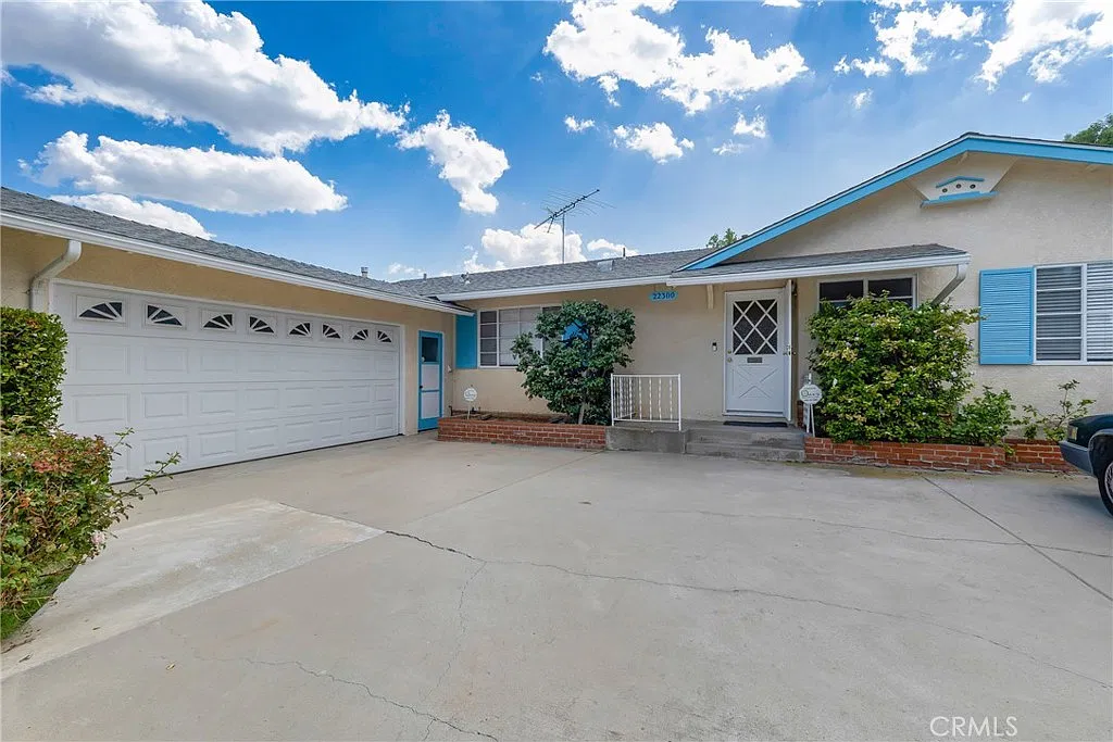 3 bed, 1525 sqft, $3,950 — Photo 1