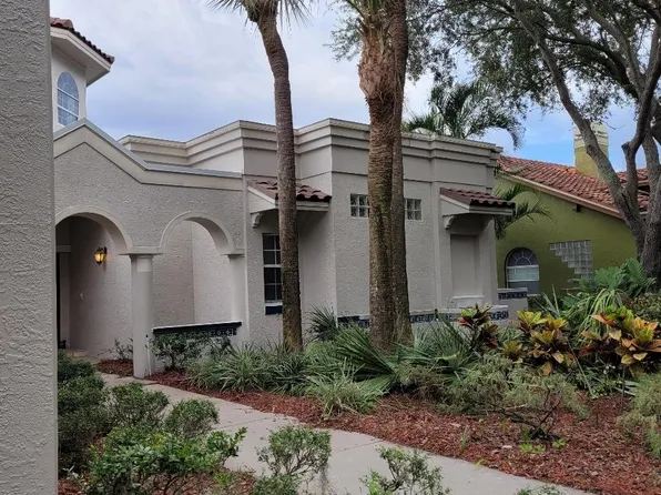 7462 Water Silk Dr N, Pinellas Park, FL 33782