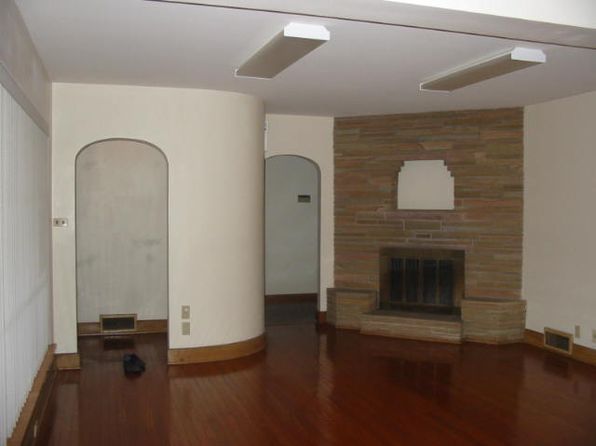 2049 E Cherry St #200
