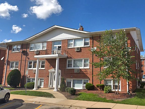 2nd image of 10114 W Hartford Ct #1A