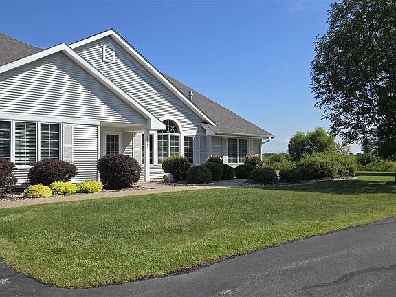 3rd image of 2122 Rolling Green Ln