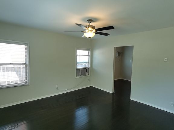 4th image of 137 E Norwood Ct APT 1
