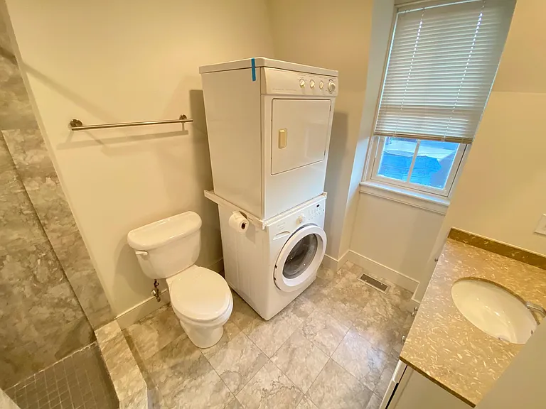 113 2nd St #Penthouse 01 — Photo 8