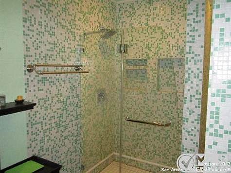 4th image of 1046 E Drexel Ave