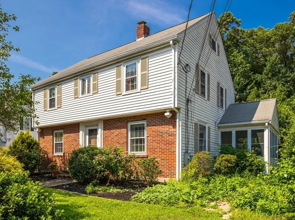 245 Vernon St, Norwood, MA 02062