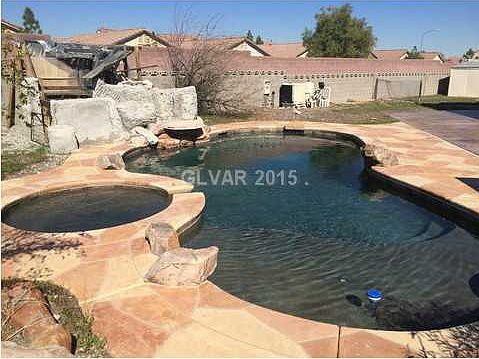 3rd image of 7565 Hauck St
