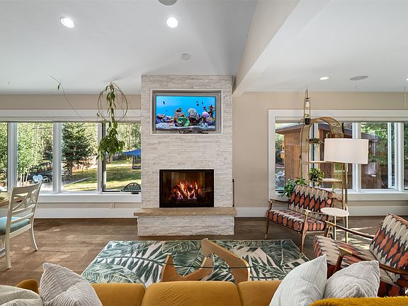 4th image of 1021 Merritt Street