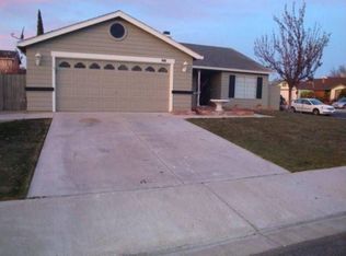 1005 Balsam Dr, Newman, CA 95360