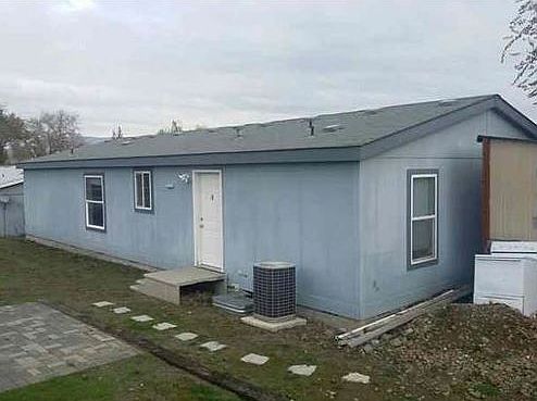 4th image of 295 Linda Ln