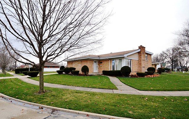 1st image of 2418 E Martindale Dr