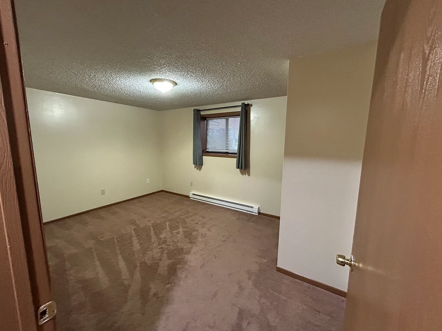2 bed, 760 sqft, $950 — Photo 4