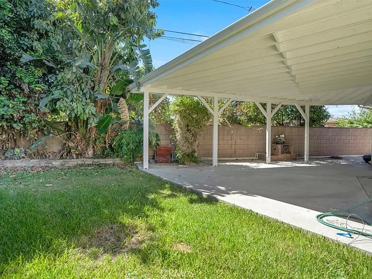 9241 Vicki Dr — Photo 12